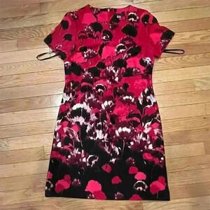 Tommy Hilfiger Women's Floral Shift Dress Red Short Sleeve Crew Neck Size 2